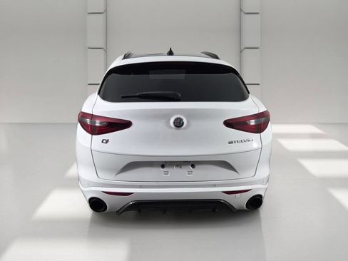 Used 2023 Alfa Romeo Stelvio Veloce AWD/4WD image 6