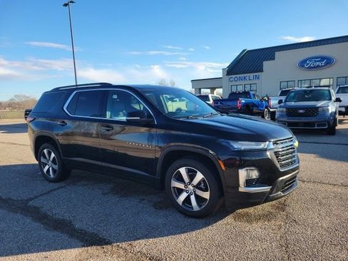 Used 2023 Chevrolet Traverse LT w/ LT Premium Package image 18