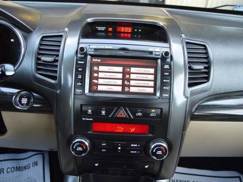 Used 2013 Kia Sorento EX w/ Premium Plus Pkg image 23