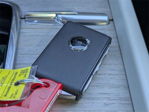 Used 2023 Volvo XC60 B5 Ultimate w/ Climate Package image 31