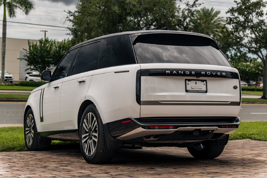 Used 2023 Land Rover Range Rover SE AWD/4WD image 3