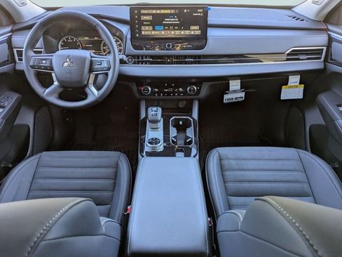 New 2026 Mitsubishi Outlander Trail Edition image 17