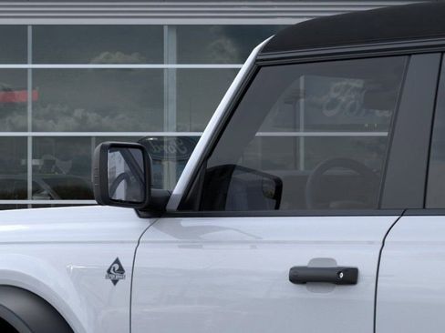 New 2026 Ford Bronco Outer Banks w/ Sasquatch Package image 22