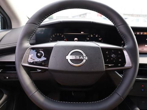 Certified 2025 Nissan Murano SV AWD/4WD image 11
