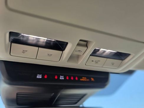 Certified 2024 MAZDA CX-90 Plug-In Hybrid w/ Preferred AWD/4WD image 32