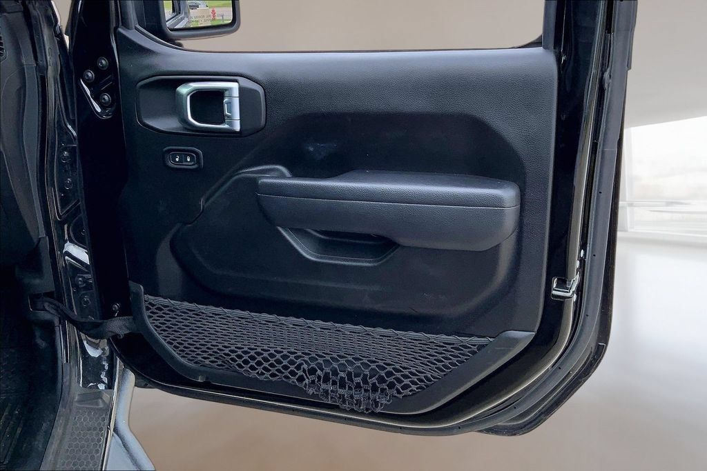 Used 2022 Jeep Gladiator Sport AWD/4WD image 23