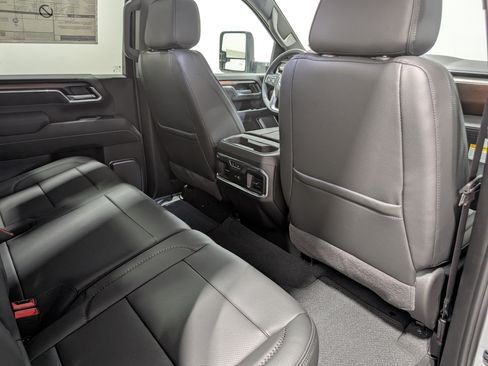 Used 2025 GMC Sierra 3500 Denali w/ Denali Reserve Package AWD/4WD image 19