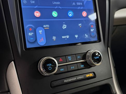 Used 2024 Ford Edge SEL w/ Convenience Package image 9