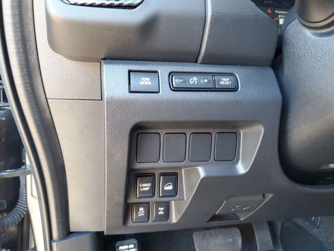 Used 2022 Nissan Frontier PRO-4X w/ Off-Road Protection Package AWD/4WD image 30