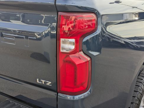 Certified 2021 Chevrolet Silverado 1500 LTZ w/ Technology Package image 12