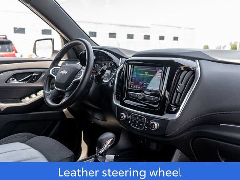 Used 2023 Chevrolet Traverse LT FWD image 11