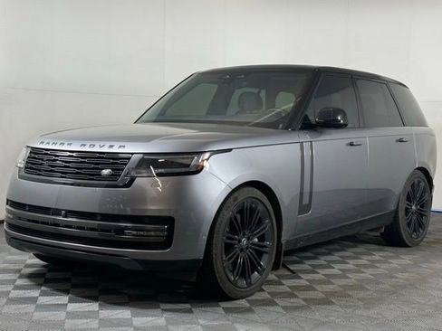 Certified 2025 Land Rover Range Rover SE image 2
