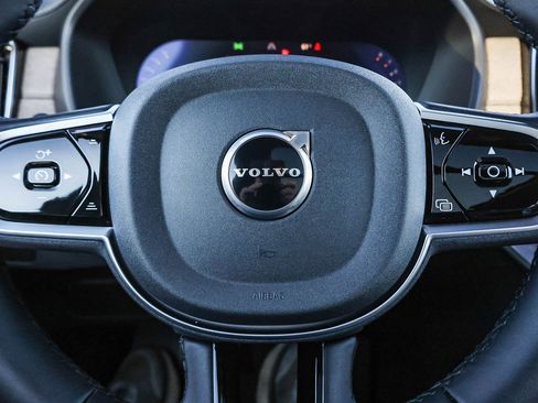 New 2026 Volvo XC90 B5 Plus image 33