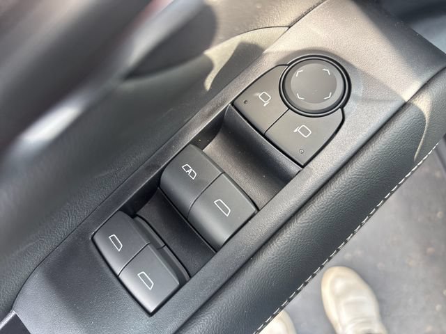 New 2027 GMC Terrain Elevation w/ Elevation Premium Package AWD/4WD image 11