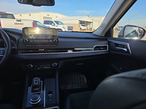 Used 2022 Mitsubishi Outlander SE image 15