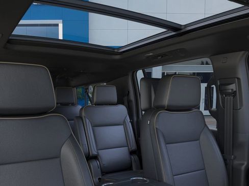 New 2026 Chevrolet Suburban Premier AWD/4WD image 26