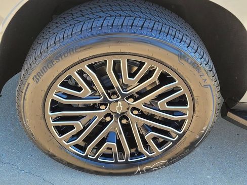 New 2026 Chevrolet Suburban LS w/ LPO, Dark Essentials Package image 5