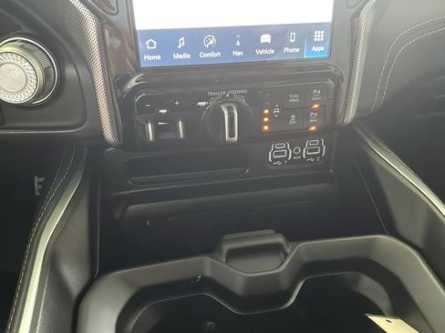 Used 2024 RAM 1500 Limited AWD/4WD image 39