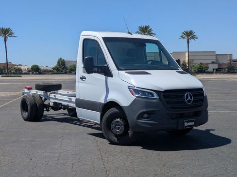 New 2023 Mercedes-Benz Sprinter 3500 image 1