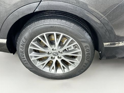 Used 2024 Genesis GV80 2.5T image 11