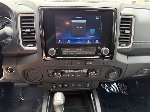 Used 2024 Nissan Frontier SV w/ SV Convenience Package RWD image 25