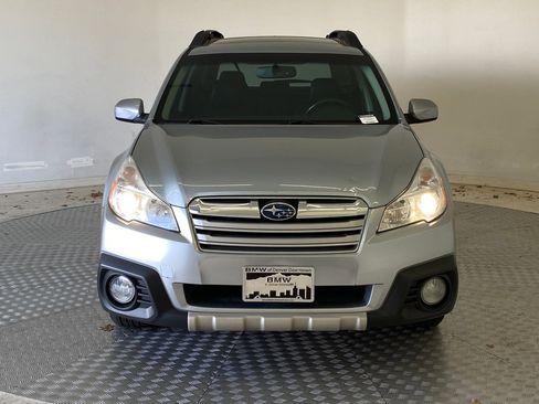 Used 2013 Subaru Outback 3.6R Limited w/ Moonroof Pkg image 5