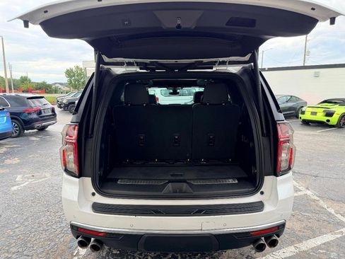 Used 2021 Chevrolet Tahoe High Country w/ Premium Package RWD image 32