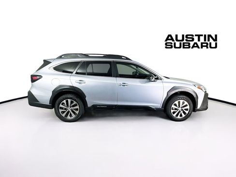 Used 2024 Subaru Outback Premium image 8