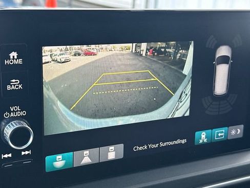 Certified 2024 Honda Pilot Touring image 19