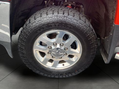 Used 2015 Chevrolet Silverado 2500 LT w/ LT Convenience Package AWD/4WD image 19