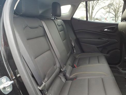 Used 2024 Chevrolet Trax ACTIV w/ Sunroof Package image 12