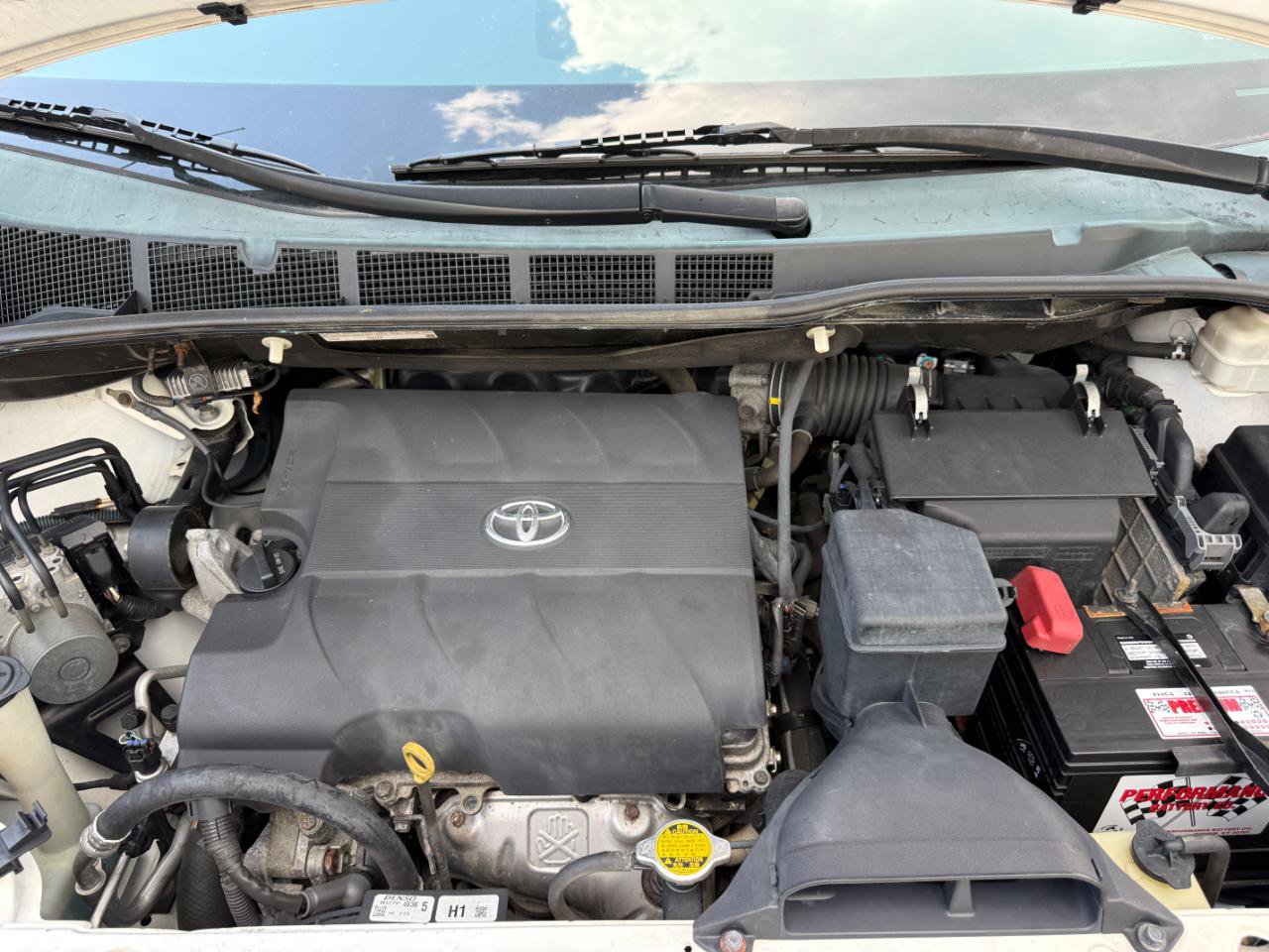 Used 2013 Toyota Sienna XLE w/ Entertainment Pkg FWD image 76