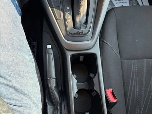 Used 2018 Ford Focus SEL w/ Winter Package FWD image 19