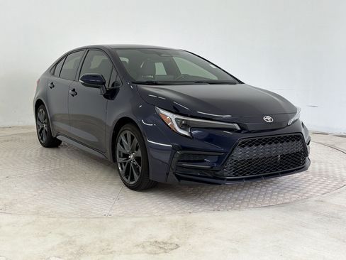 Used 2024 Toyota Corolla SE FWD image 7