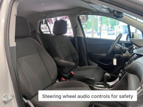 Used 2022 Chevrolet Trax LS w/ Tint and Cruise Package image 22