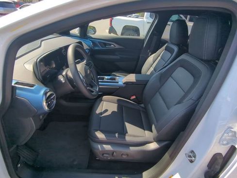 New 2026 Chevrolet Equinox EV LT AWD/4WD image 22