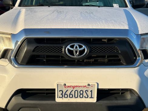 Used 2015 Toyota Tacoma PreRunner image 9