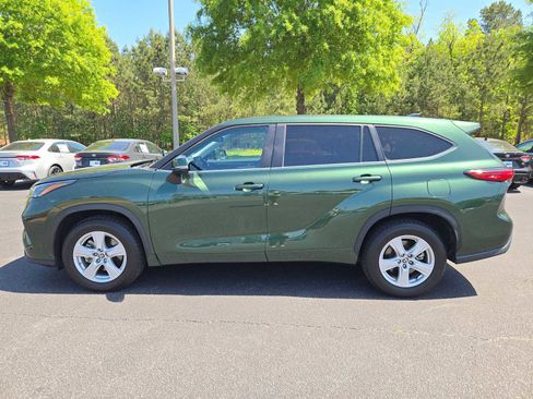 Used 2023 Toyota Highlander LE image 10