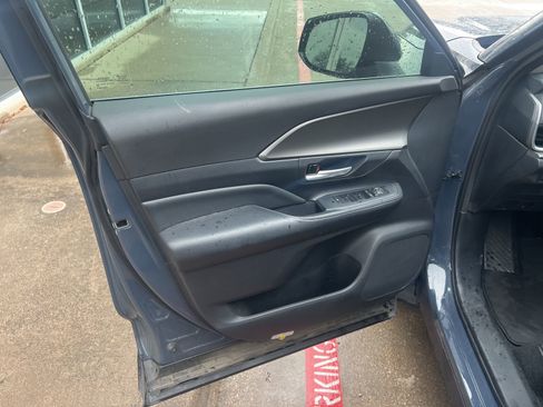 Used 2024 Toyota Grand Highlander XLE image 12