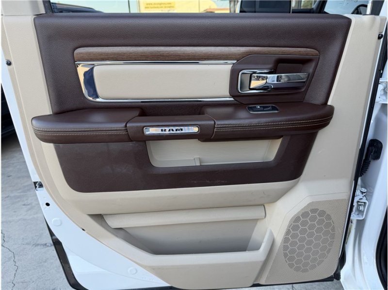 Used 2018 RAM 1500 Laramie w/ Convenience Group AWD/4WD image 21