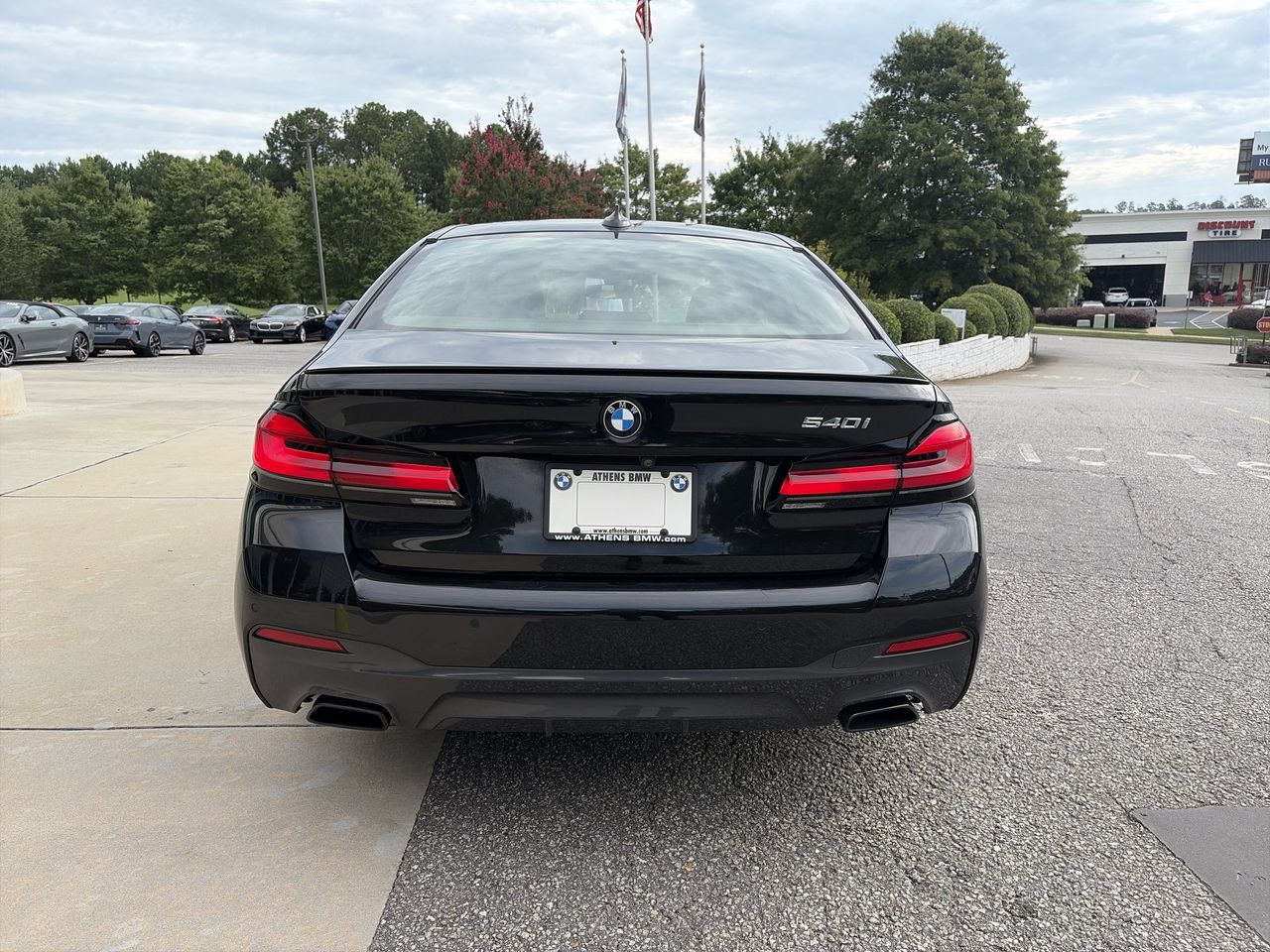 Used 2023 BMW 540i w/ M Sport Package RWD image 7