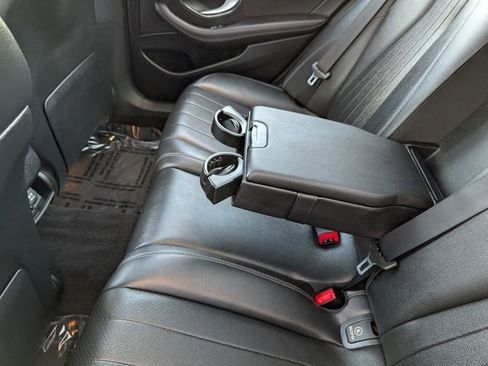 Used 2019 Mercedes-Benz E 300 4MATIC image 21