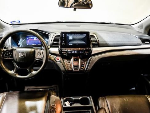 Used 2018 Honda Odyssey EX image 19