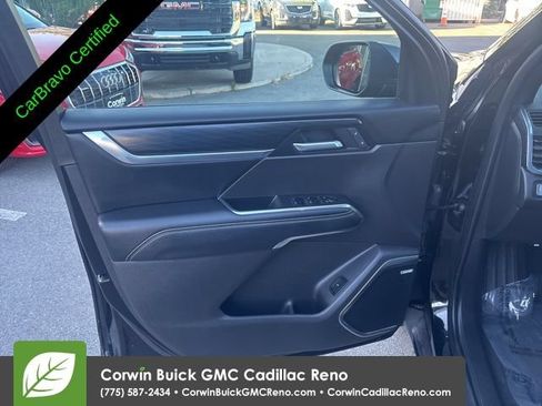 Certified 2025 GMC Acadia Elevation AWD/4WD image 13