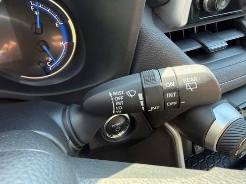 Certified 2025 Toyota RAV4 XLE AWD/4WD image 30