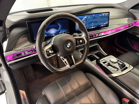 Used 2025 BMW 740i xDrive AWD/4WD image 4