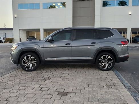 Certified 2022 Volkswagen Atlas SEL image 6