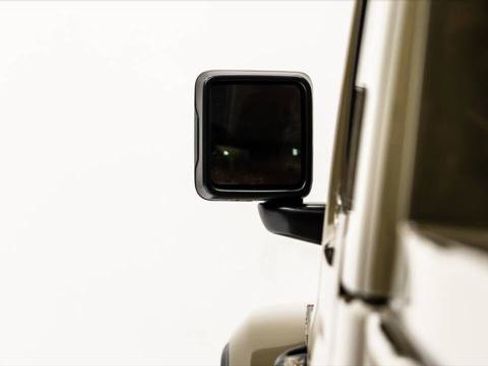 Used 2025 Jeep Gladiator Sport image 38