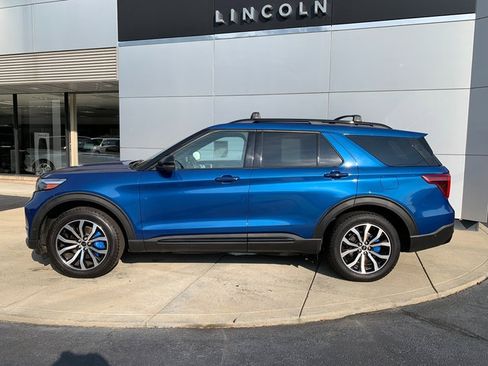 Used 2020 Ford Explorer ST w/ Premium Technology Package AWD/4WD image 2