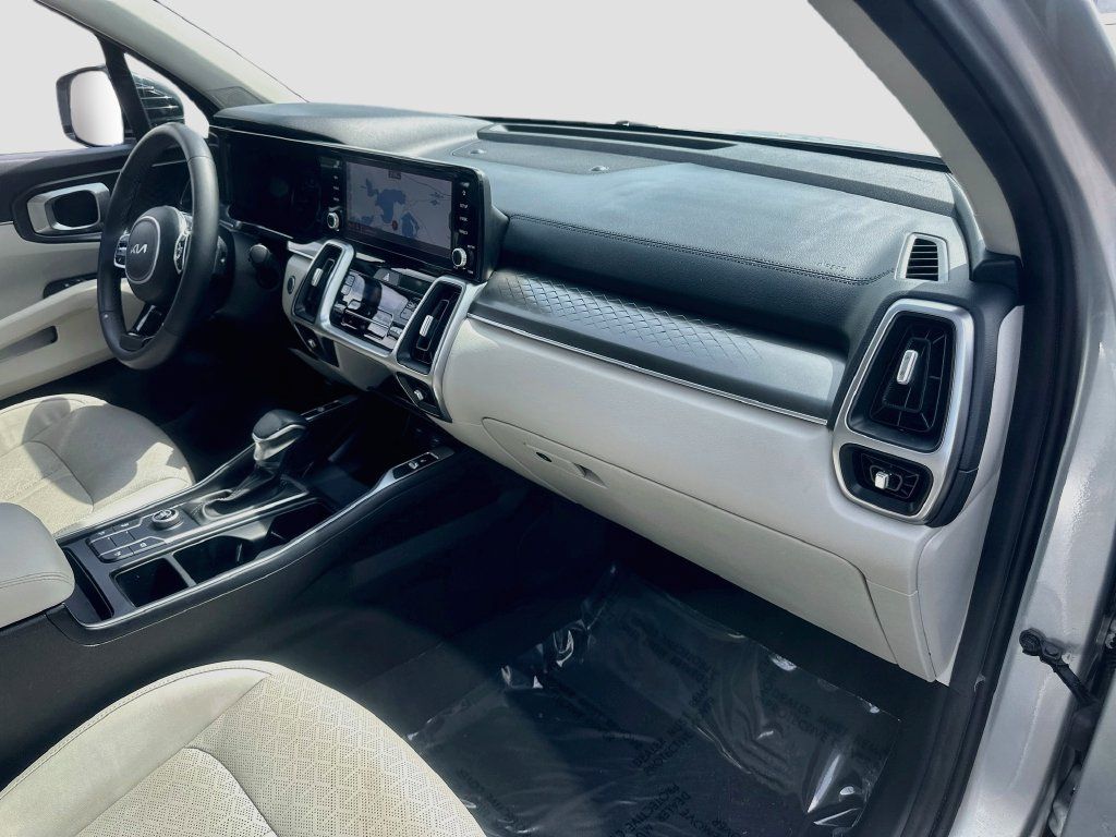 Certified 2022 Kia Sorento S FWD image 29